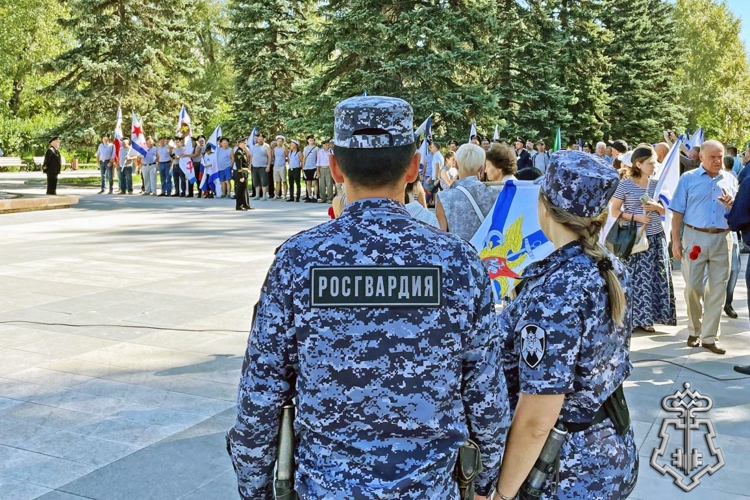 Росгвардейцы обеспечили безопасность массовых мероприятий в Абакане  