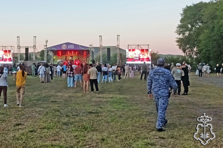 Росгвардейцы обеспечили безопасность массовых мероприятий в Абакане  