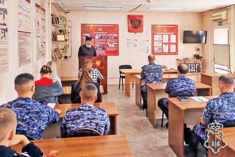 По случаю Дня крещения Руси в Отделе вневедомственной охраны по г. Абакану прошла встреча с представителем Абаканской епархии