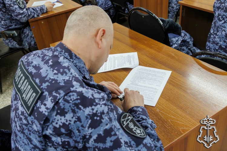 Лучшую группу задержания вневедомственной охраны Росгвардии определили в Хакасии