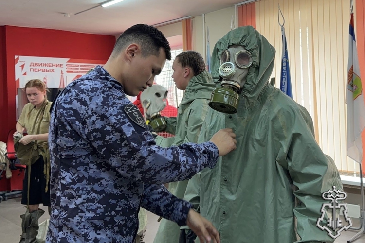 Росгвардейцы выступили судьями военно-спортивной игры «Зарница 2.0» в Абакане