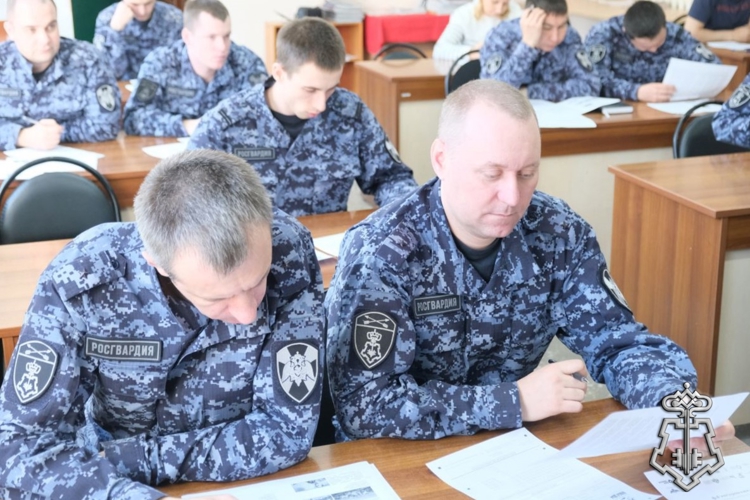 Сотрудники Росгвардии из Хакасии присоединились к патриотической акции «Диктант Победы» 