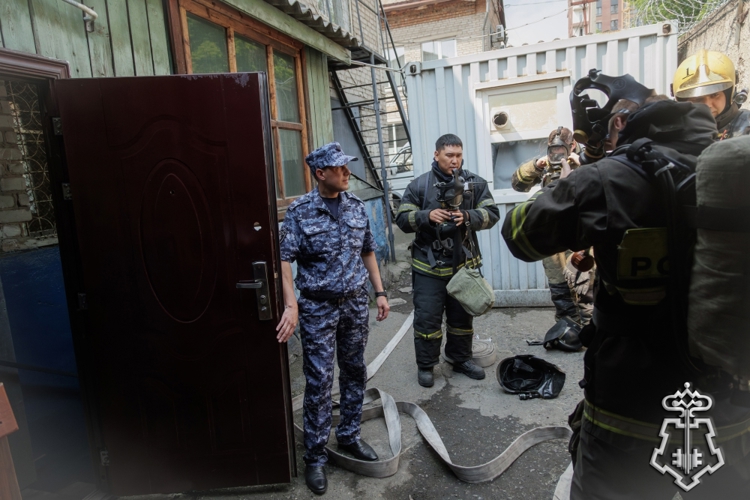  В Абакане прошло пожарно-тактическое занятие с участием Росгвардии и МЧС