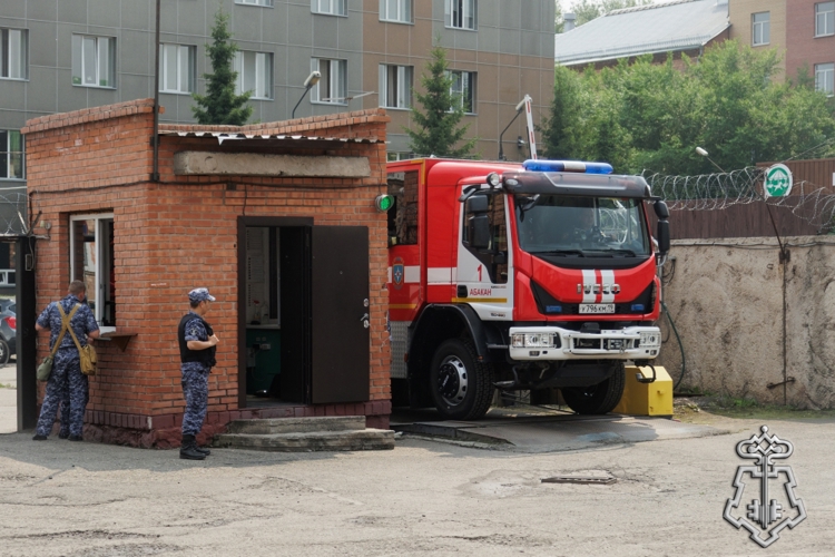  В Абакане прошло пожарно-тактическое занятие с участием Росгвардии и МЧС