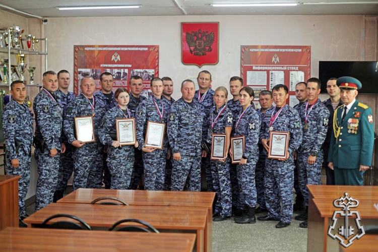 В Хакасии прошел чемпионат по стрельбе среди сотрудников вневедомственной охраны Росгвардии