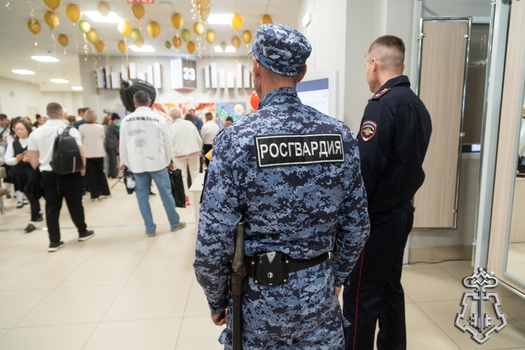 При участии ОВО Росгвардии в Хакасии обеспечена безопасность проведения Дня знаний